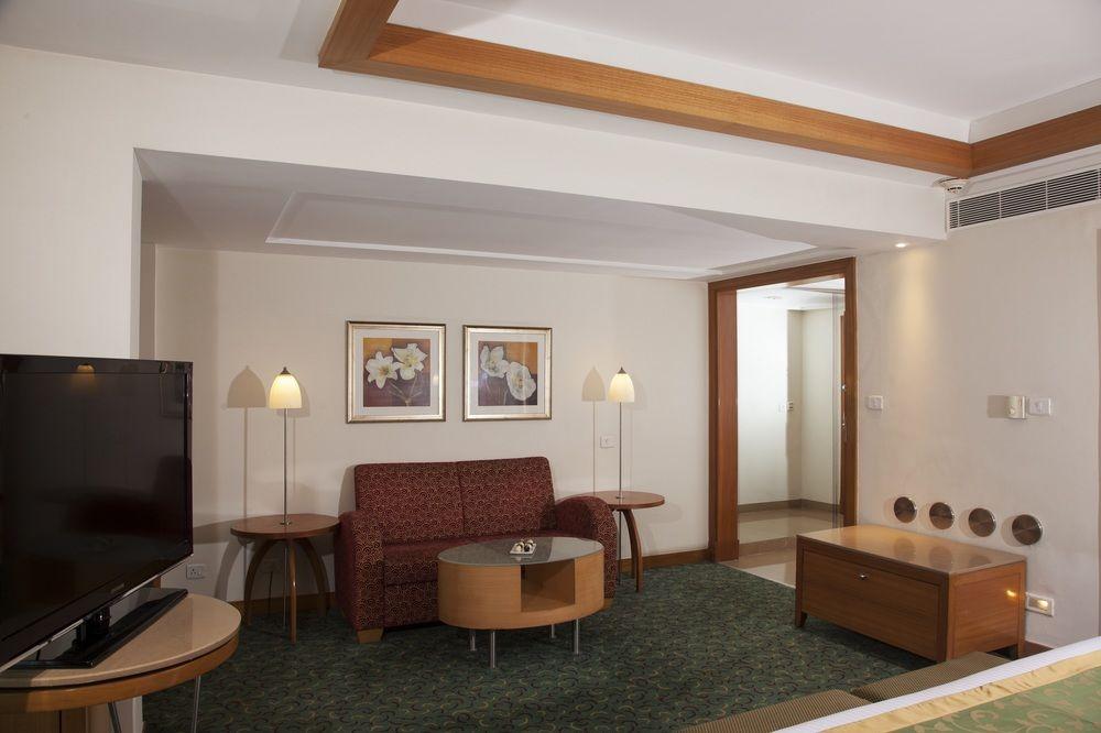 Courtyard By Marriott Chennai Hotel Kültér fotó