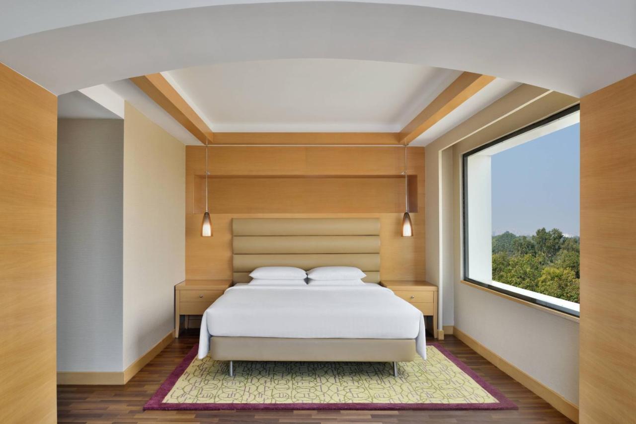 Courtyard By Marriott Chennai Hotel Kültér fotó