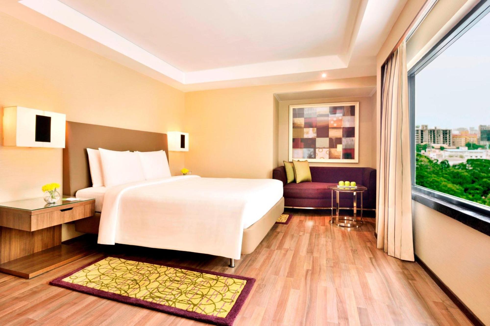 Courtyard By Marriott Chennai Hotel Kültér fotó