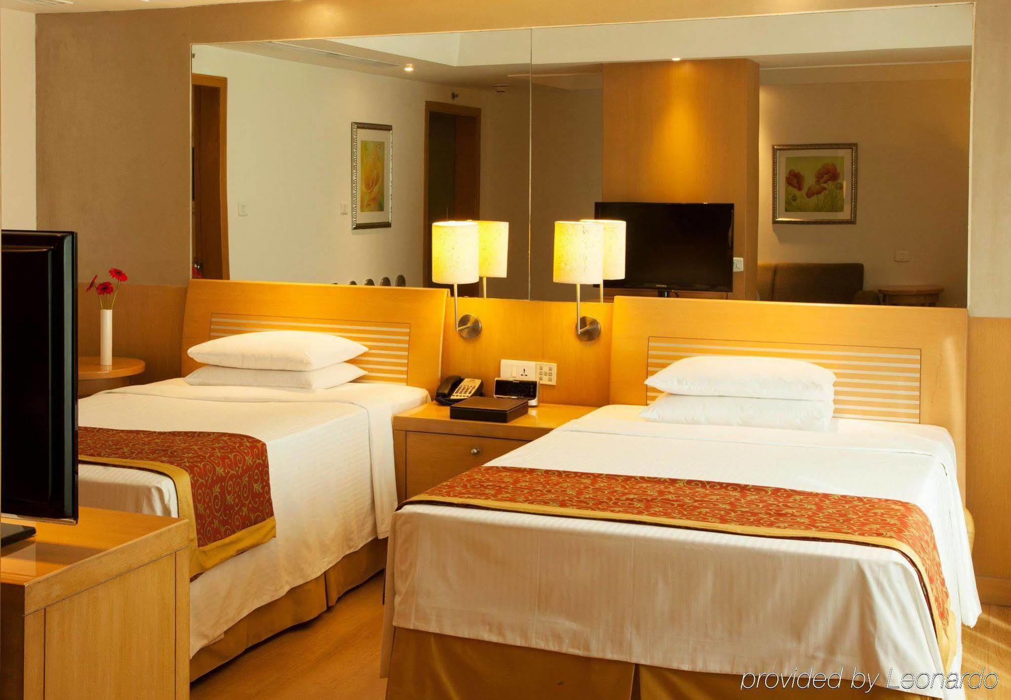 Courtyard By Marriott Chennai Hotel Kültér fotó