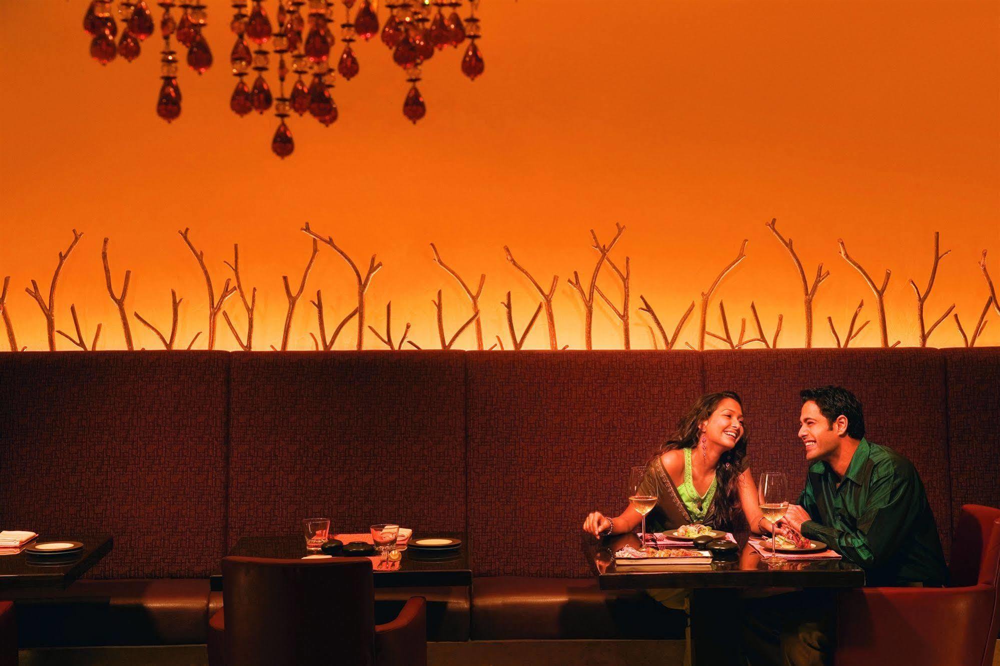 Courtyard By Marriott Chennai Hotel Kültér fotó